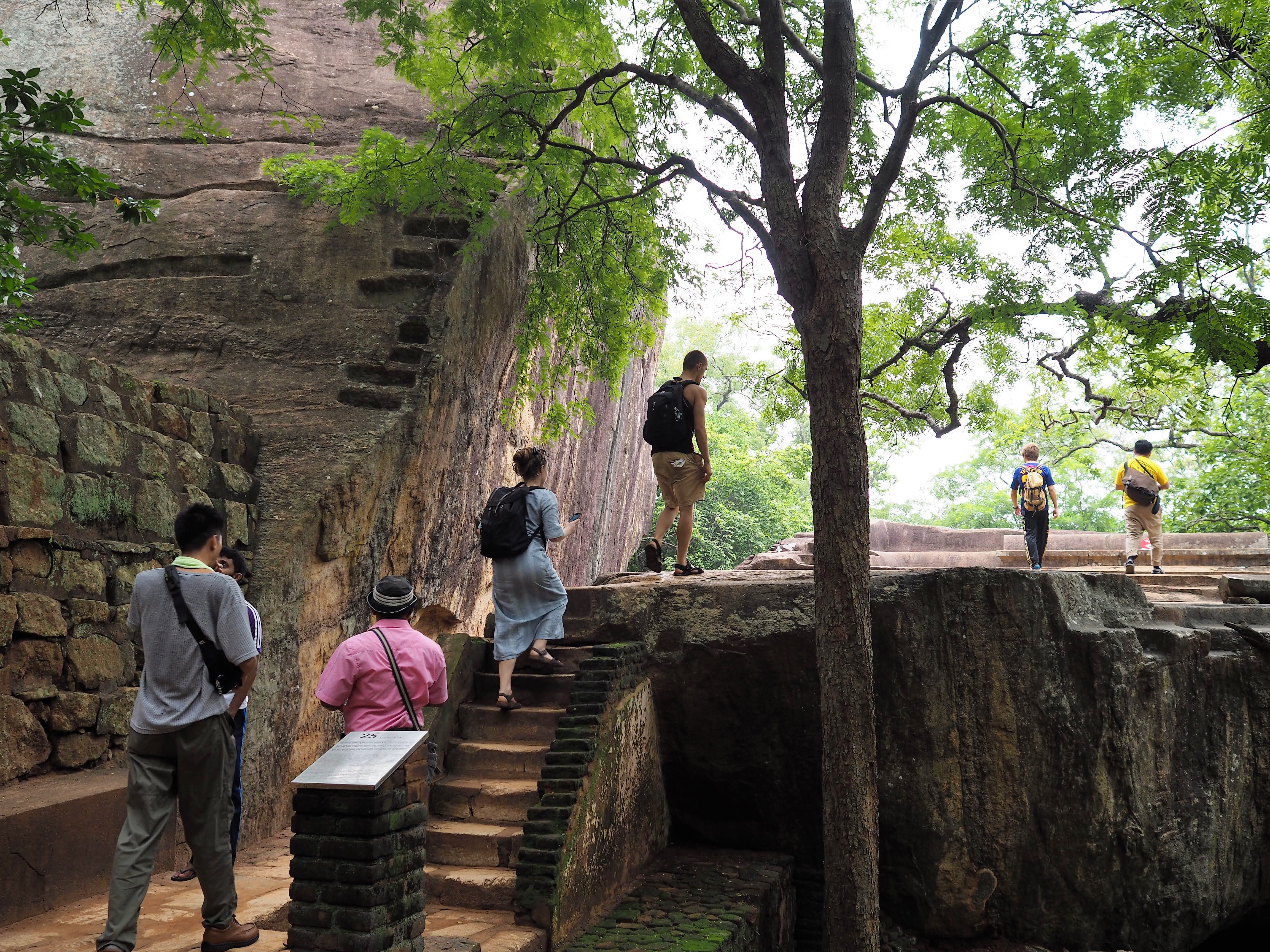 コロンボ・ダンブッラ・シーギリヤ