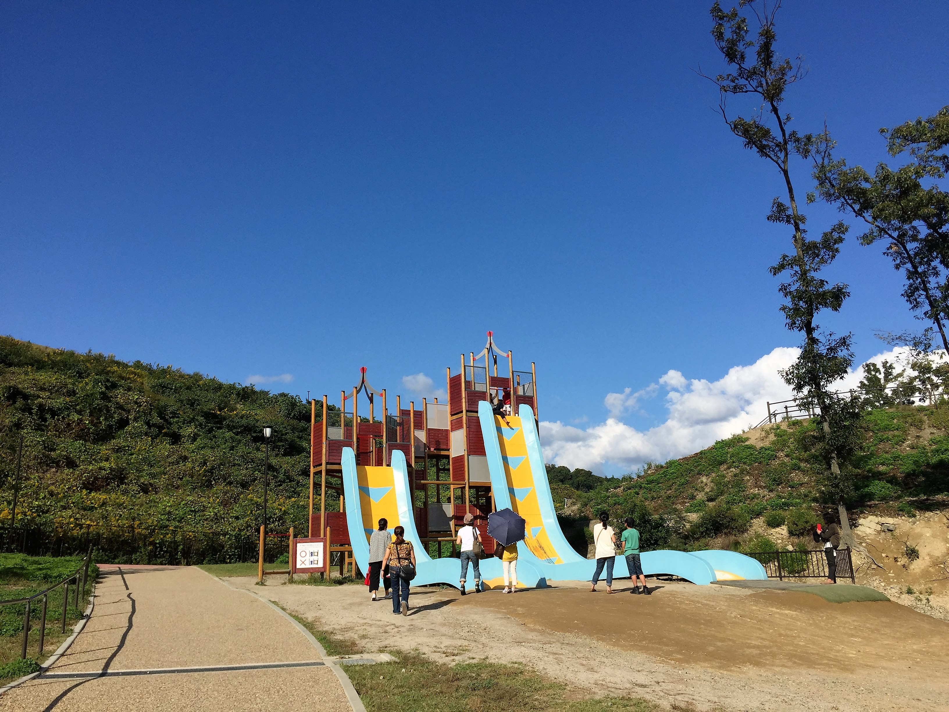 彩都なないろ公園 フリーフォール滑り台
