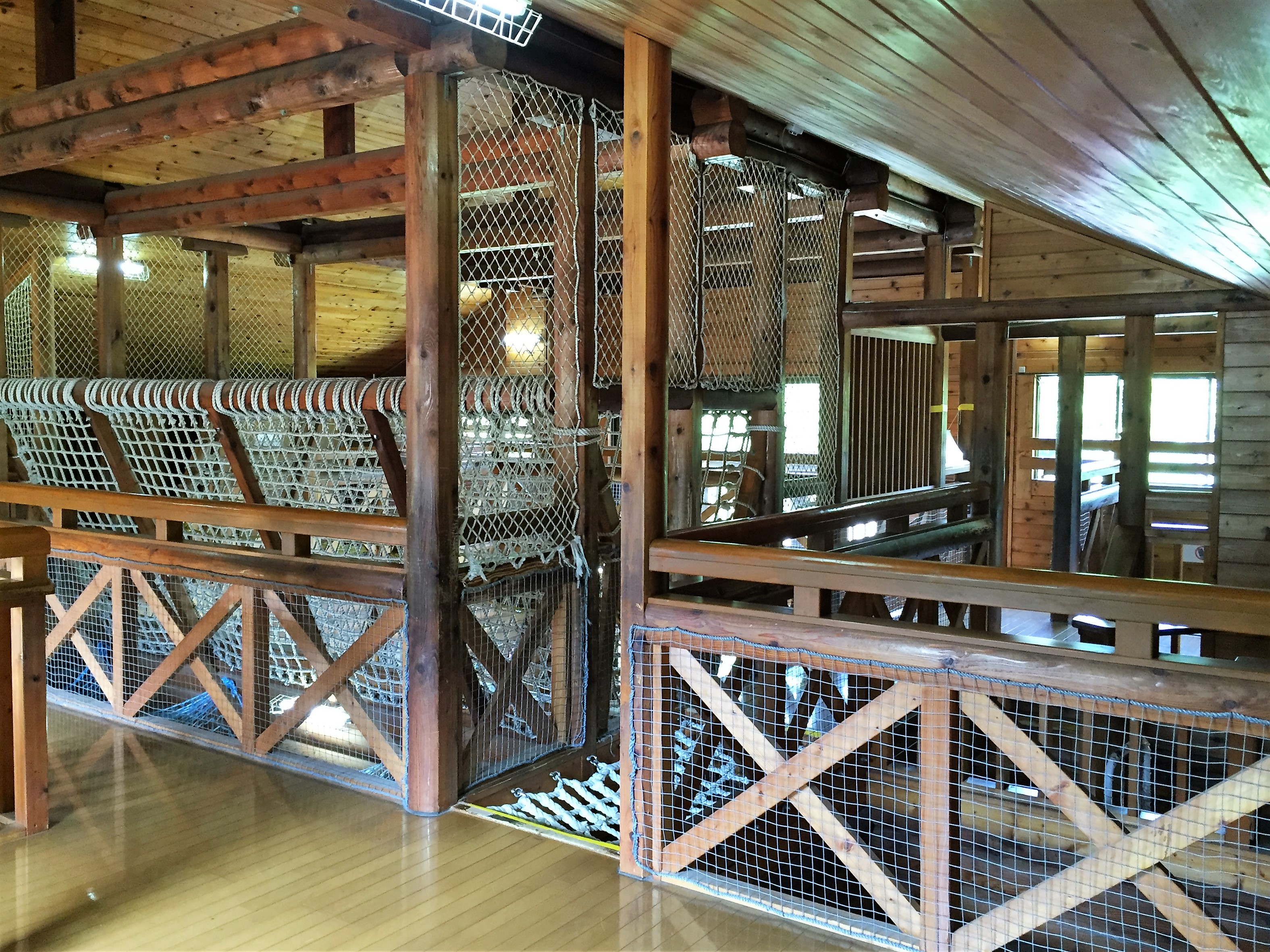 横浜市旭区 上白根大池公園こどもログハウス おおいけらんど