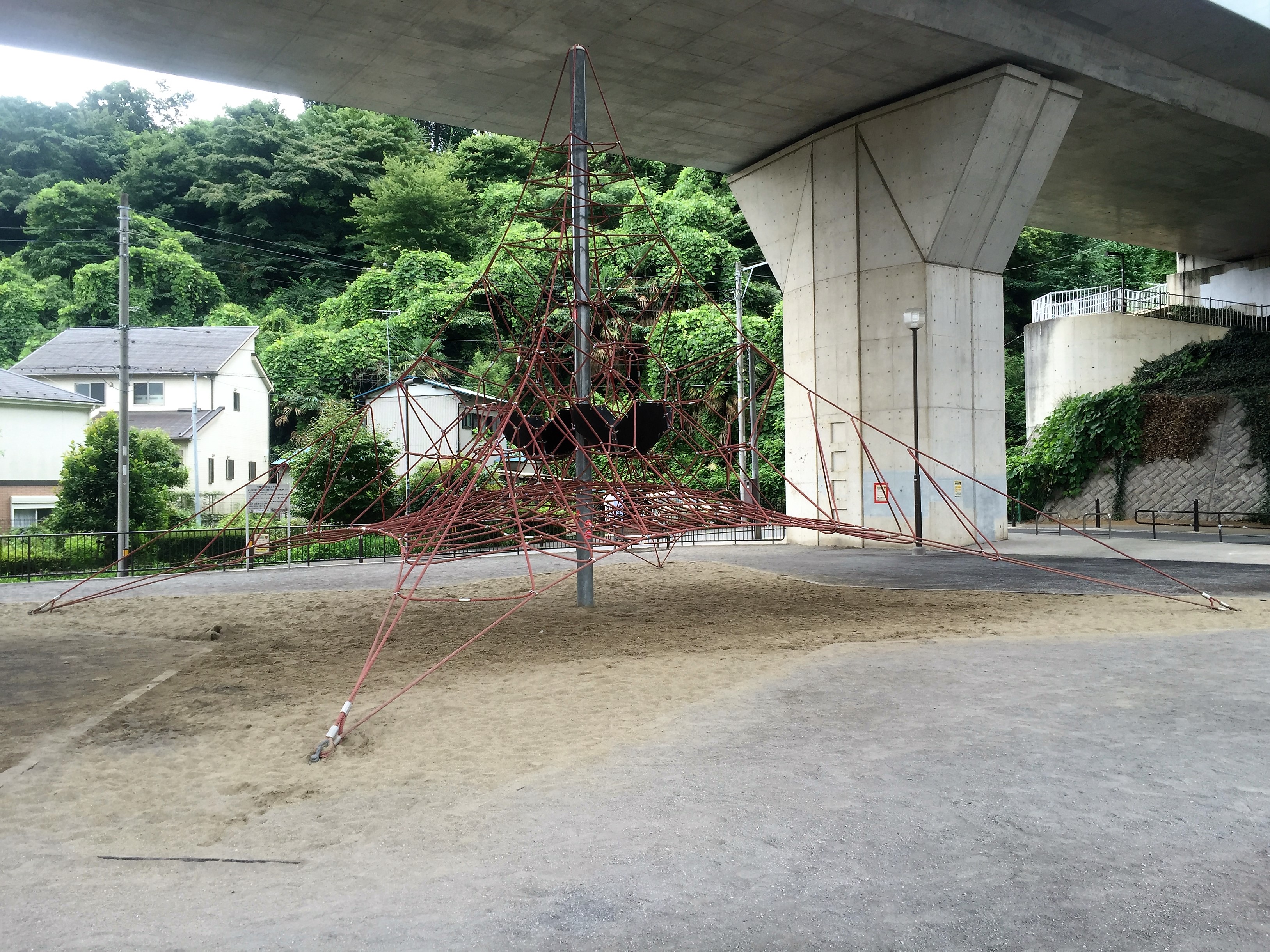 陣ヶ下渓谷ひろば公園